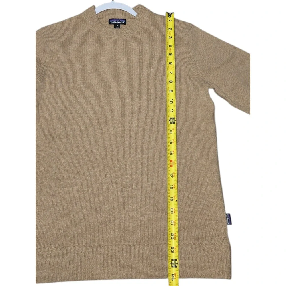 Patagonia Recycled Wool Crewneck Sweater Mens Small Tan Brown Ribbed Knit 50655